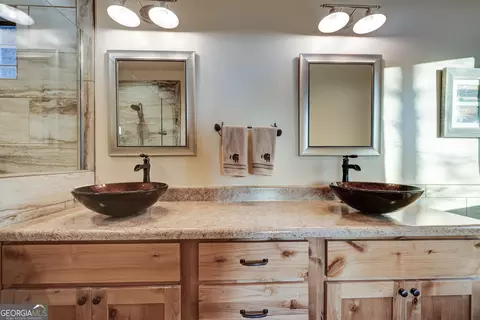 Bath - 626 Rustic Barn Trl, Morganton, GA 30560 photo 4 of 6
