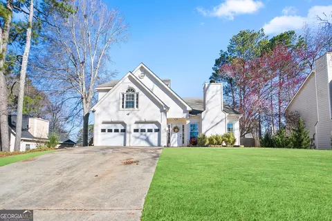 740 Helga Dr NE, Woodstock, GA 30188