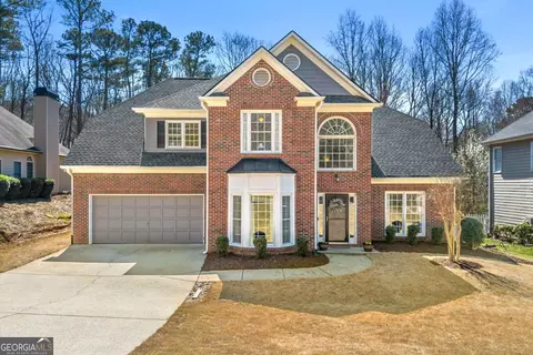 6317 Green Oak Rdg, Flowery Branch, GA 30542