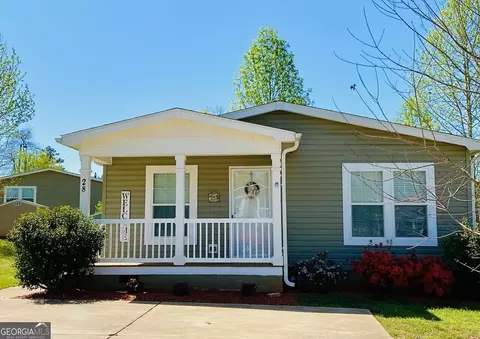28 Redwood Cir, Newnan, GA 30263