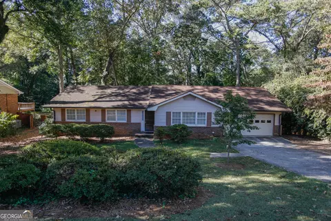 4042 Shady Cir NW, Lilburn, GA 30047