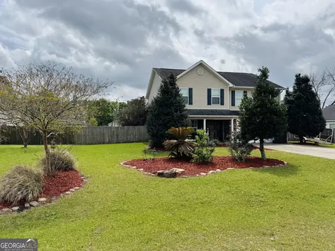 118 Auburn Cir, Glennville, GA 30427