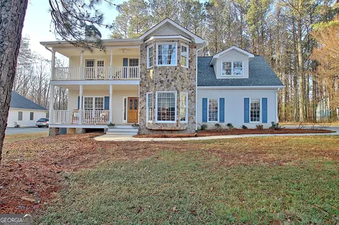 215 Farr Lake Dr, Tyrone, GA 30290