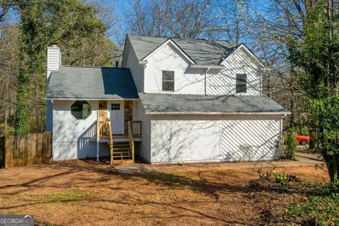 1130 Ashbrook Dr, Lawrenceville, GA 30043