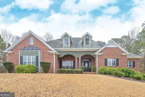 9445 Grande Dr, Winston, GA 30187