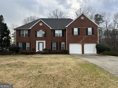 11 Carriage Lake Dr, Stockbridge, GA 30281