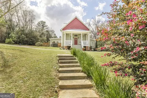 150 Lakeview Rd, Byron, GA 31008