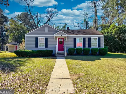 381 Pine St, Camilla, GA 31730