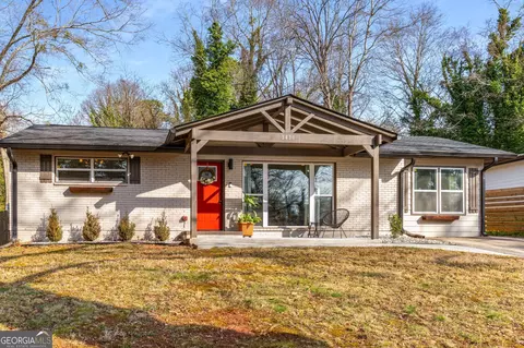 3430 Pinehill Dr, Decatur, GA 30032