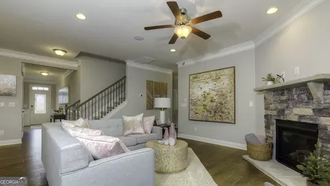 Living - 1716 Goodwin Dr, Hampton, GA 30228 photo 2 of 4