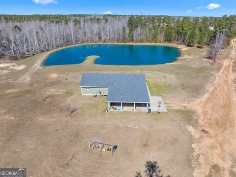 823 Modoc Rd, Swainsboro, GA 30401