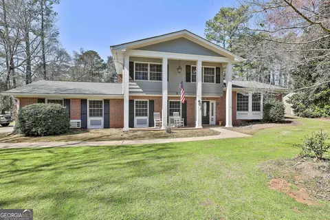 401 Pinegate Rd, Peachtree City, GA 30269
