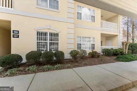 1001 Holly Dr #107, Gainesville, GA 30501