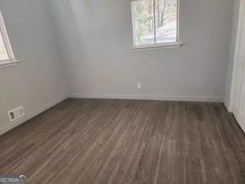 Bedroom - 938 King James Dr, Morrow, GA 30260 photo 3 of 4