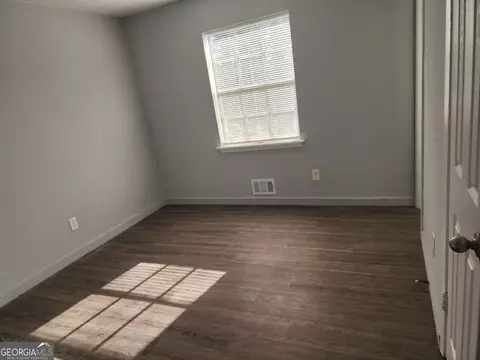 Bedroom - 938 King James Dr, Morrow, GA 30260 photo 2 of 4