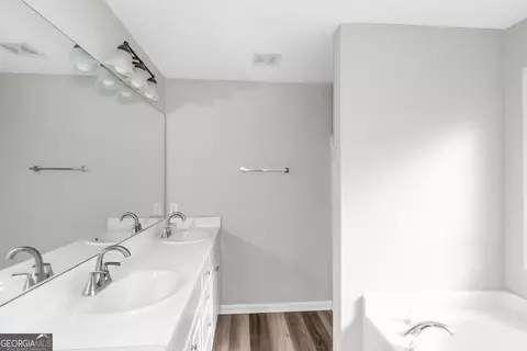 Bath - 75 Heatherstone Way, Covington, GA 30016 photo 1 of 3