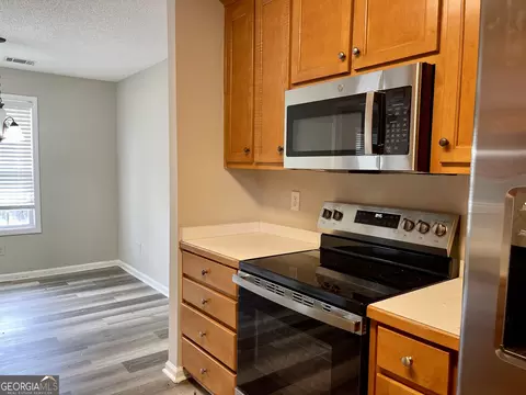 Kitchen - 75 Heatherstone Way, Covington, GA 30016 photo 4 of 6