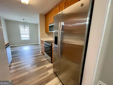 Kitchen - 75 Heatherstone Way, Covington, GA 30016 photo 5 of 6
