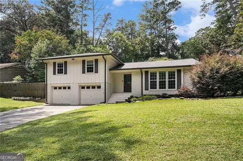 5498 Stoneybrook Ct SE, Mableton, GA 30126