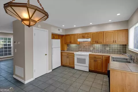3113 Colonial Way #A, Chamblee, GA 30341 photo 21