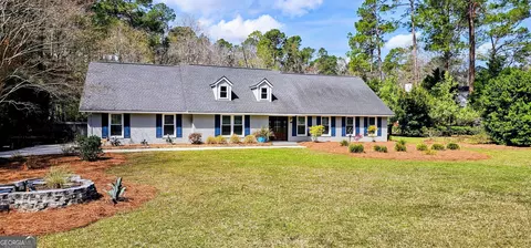 110 Elliswood Dr, Statesboro, GA 30458