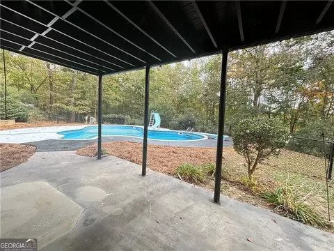 Exterior - 880 Streamside Dr, Mcdonough, GA 30252 photo 5 of 6