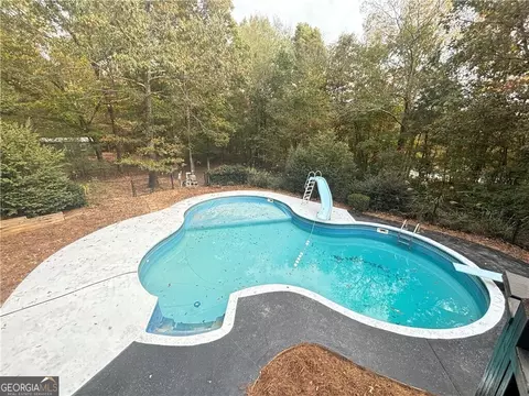 Exterior - 880 Streamside Dr, Mcdonough, GA 30252 photo 3 of 6