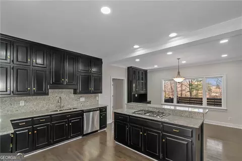 Kitchen - 880 Streamside Dr, Mcdonough, GA 30252 photo 4 of 6