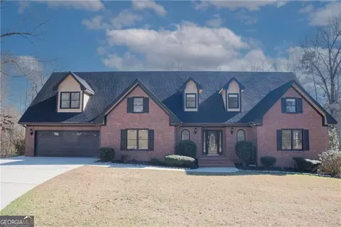 Exterior - 880 Streamside Dr, Mcdonough, GA 30252 photo 2 of 6