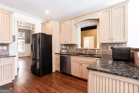 Kitchen - 430 Gregory Rd, Covington, GA 30014 photo 2 of 4
