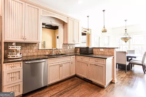 Kitchen - 430 Gregory Rd, Covington, GA 30014 photo 3 of 4