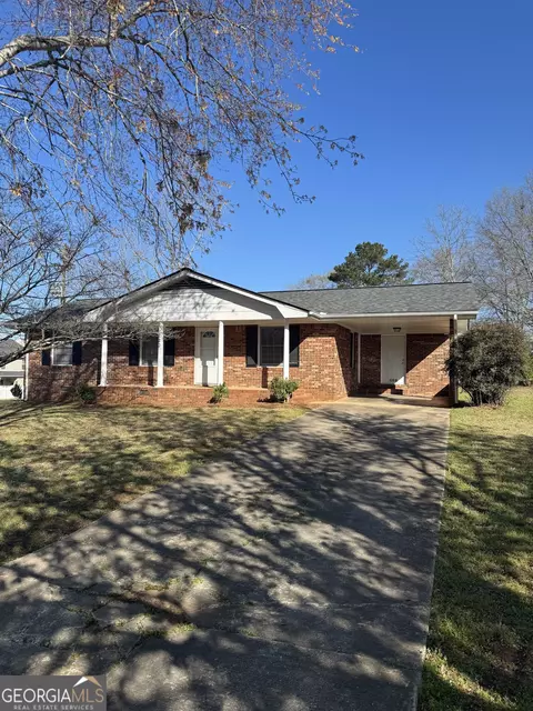 220 Cabriolet Trl, Mcdonough, GA 30253