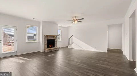 Living - 1712 Goodwin Dr, Hampton, GA 30228 photo 3 of 4