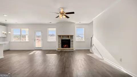 Living - 1712 Goodwin Dr, Hampton, GA 30228 photo 1 of 4