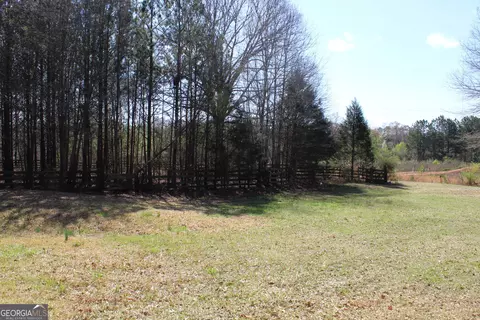 Exterior - 2018 Ben Johnson Rd, Bethlehem, GA 30620 photo 6 of 11