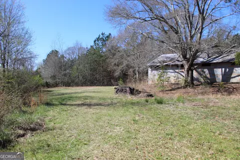 Exterior - 2018 Ben Johnson Rd, Bethlehem, GA 30620 photo 9 of 11