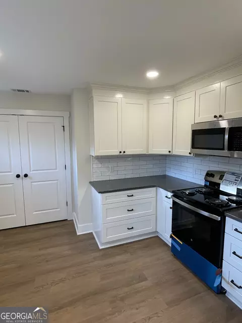 Kitchen - 601 Elm St, Lagrange, GA 30240 photo 2 of 5