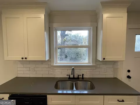 Kitchen - 601 Elm St, Lagrange, GA 30240 photo 3 of 5