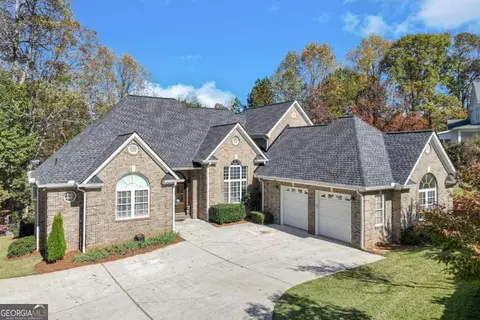 2611 Gold Leaf Pt, Gainesville, GA 30504