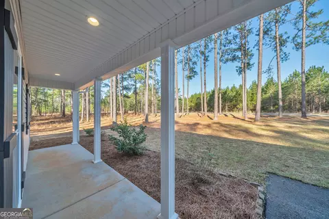Exterior - 605 Claire Ln, Dublin, GA 31021 photo 8 of 13
