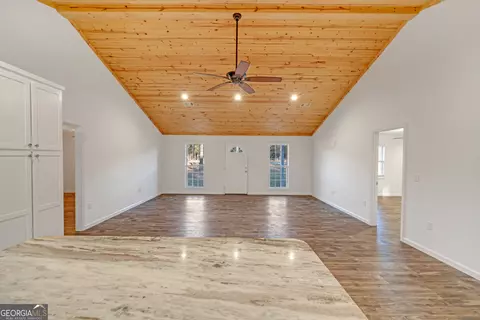 Living - 605 Claire Ln, Dublin, GA 31021 photo 2 of 5