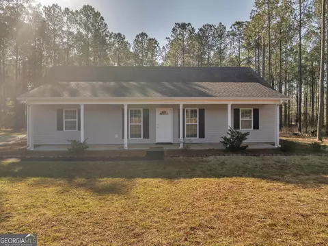 Exterior - 605 Claire Ln, Dublin, GA 31021 photo 6 of 13