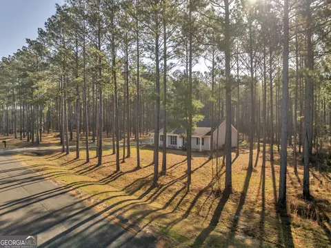 View/Area - 605 Claire Ln, Dublin, GA 31021 photo 3 of 6