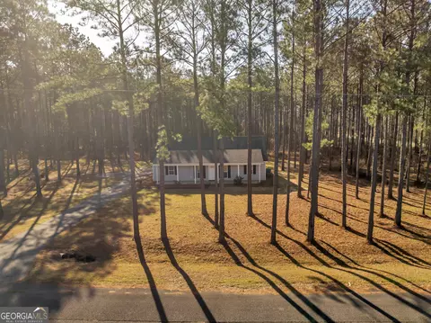 View/Area - 605 Claire Ln, Dublin, GA 31021 photo 2 of 6