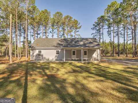 Exterior - 605 Claire Ln, Dublin, GA 31021 photo 3 of 13