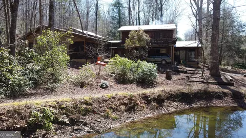 846 Funny Farm Rd, Cleveland, GA 30528