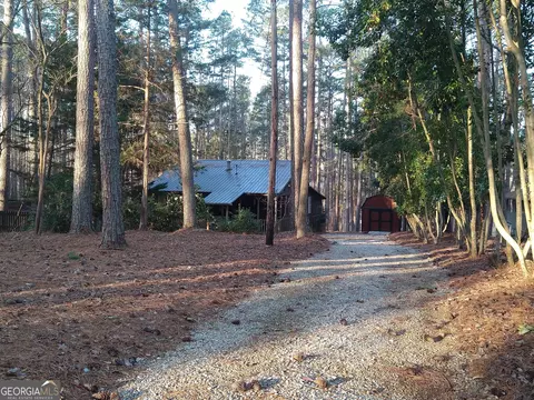 121 Laurel Cir, Lavonia, GA 30553