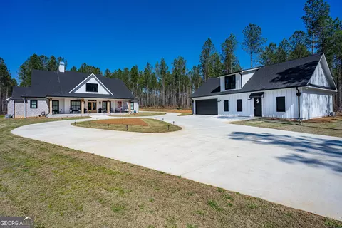 6736 Chipley Hwy, Pine Mountain, GA 31822