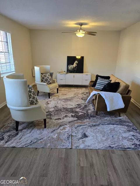 6354 Shannon Pkwy #15D, Union City, GA 30291