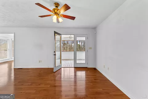 Living - 214 Long Cove Dr, Lagrange, GA 30240 photo 5 of 5